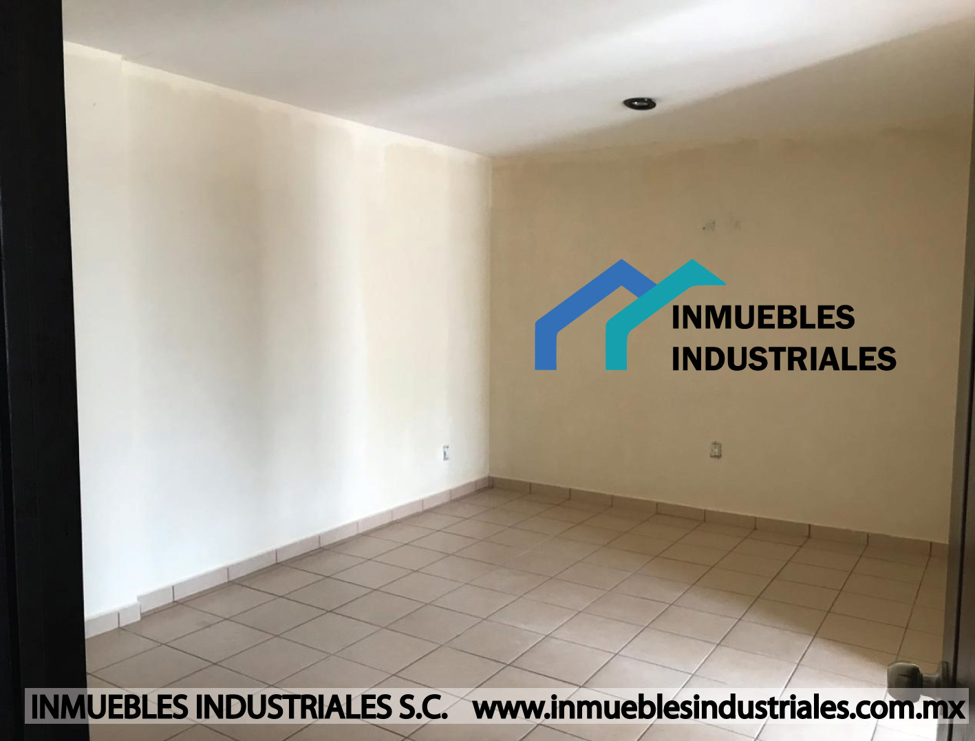 CASA EN ACOLMAN STA. CATARINA EN RENTA 120m² – Inmuebles Industriales