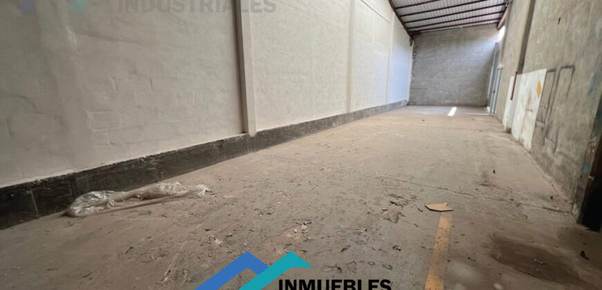 BODEGA COMERCIAL EN RENTA 110m² ACOLMAN